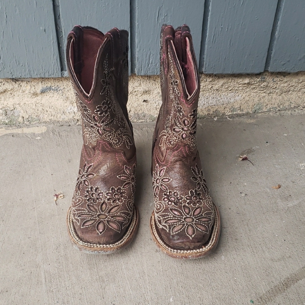 Floral Embroidered Western Boots